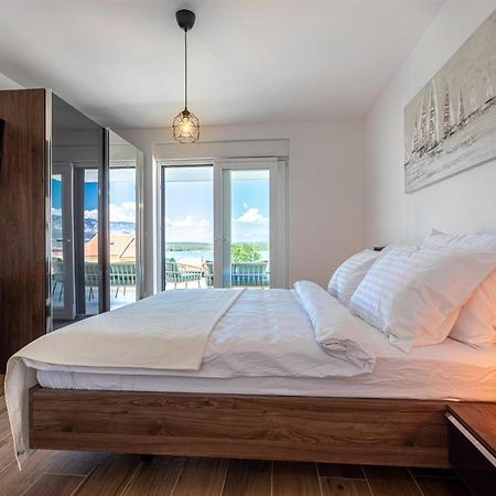 Villa Manhattan Dobrinj Екстериор снимка