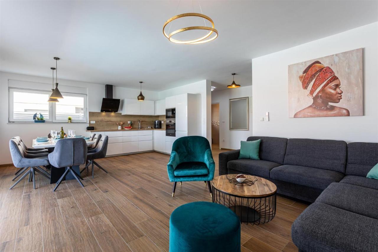 Villa Manhattan Dobrinj Екстериор снимка