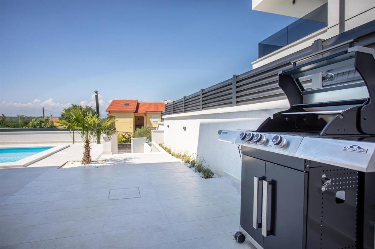 Villa Manhattan Dobrinj Екстериор снимка