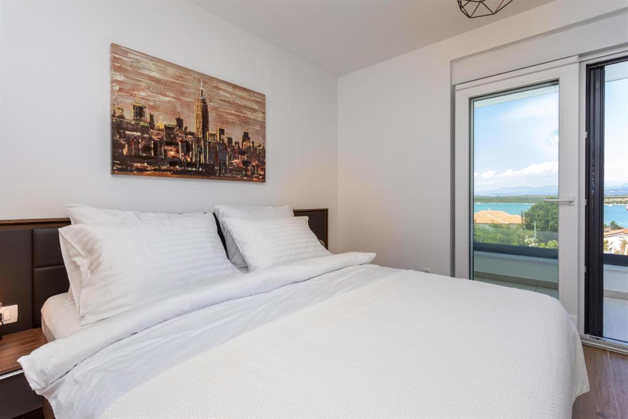 Villa Manhattan Dobrinj Екстериор снимка